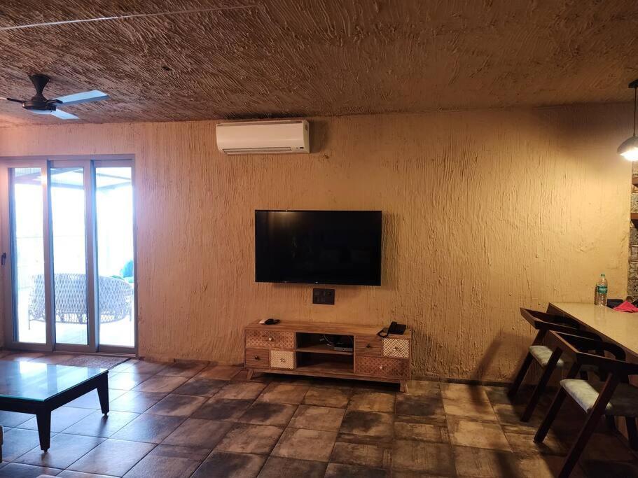 Revanta Studio Flat Kolhapur Ngoại thất bức ảnh